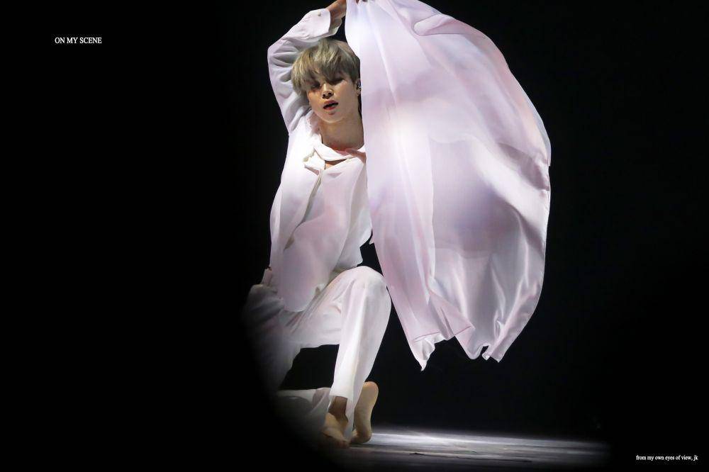 twitter.com/ONMYSCENE_jk