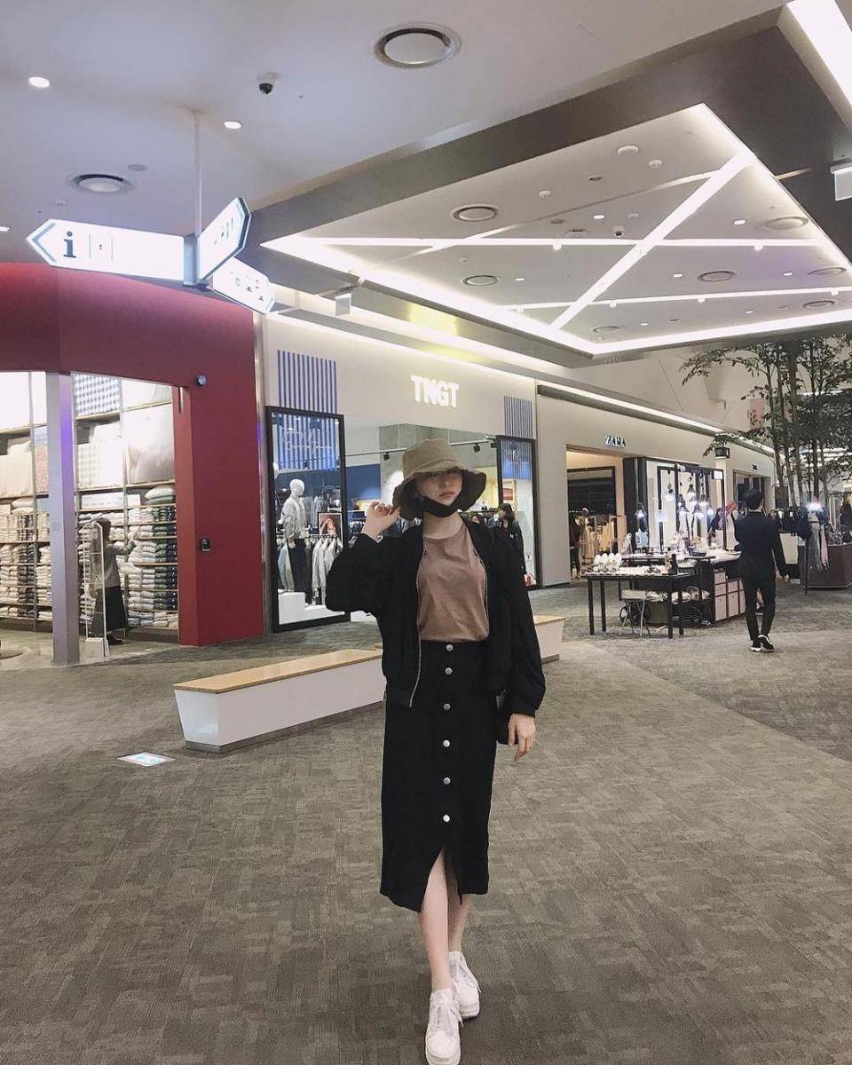instagram.com/official_izone