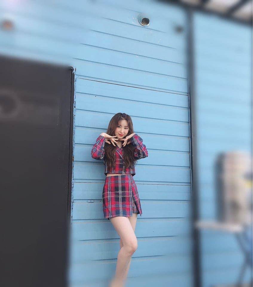 Instagram.com/official_izone