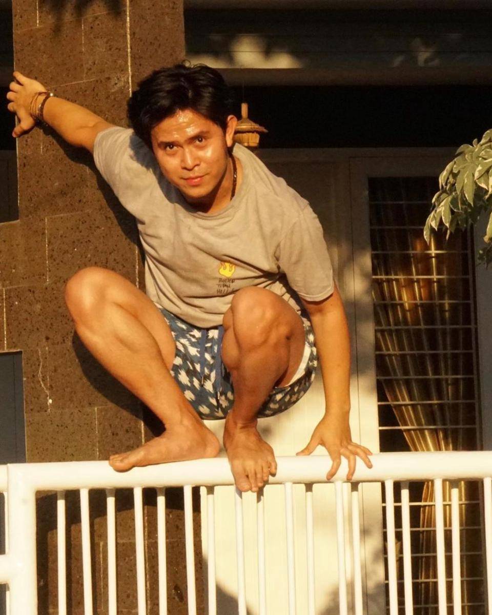 Instagram.com/cakra.khan