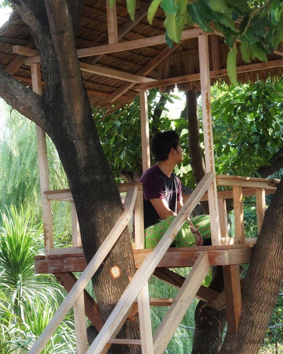Instagram.com/cakra.khan