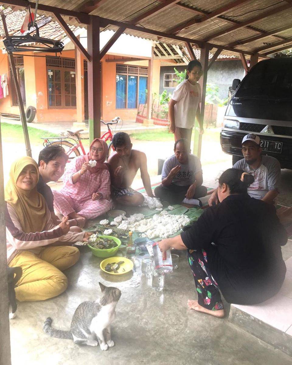 Instagram.com/cakra.khan