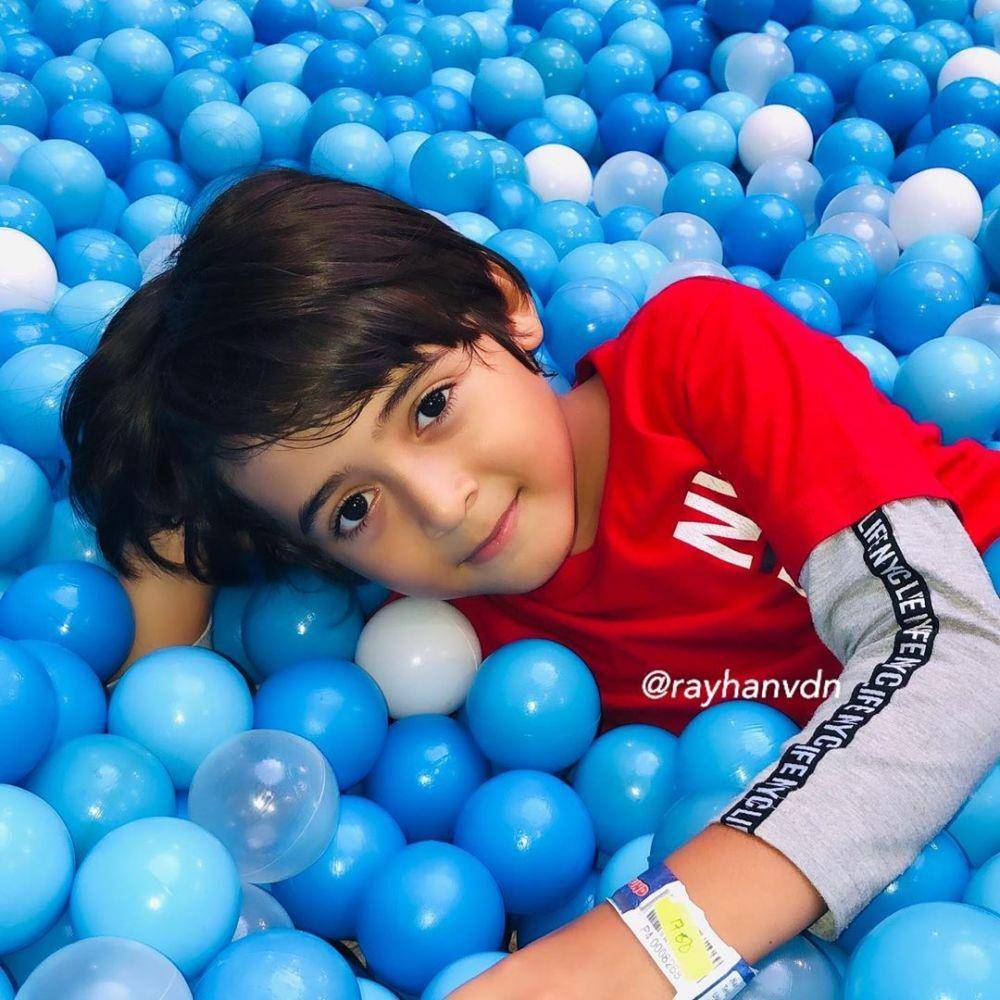 Instagram.com/rayhanvdn/