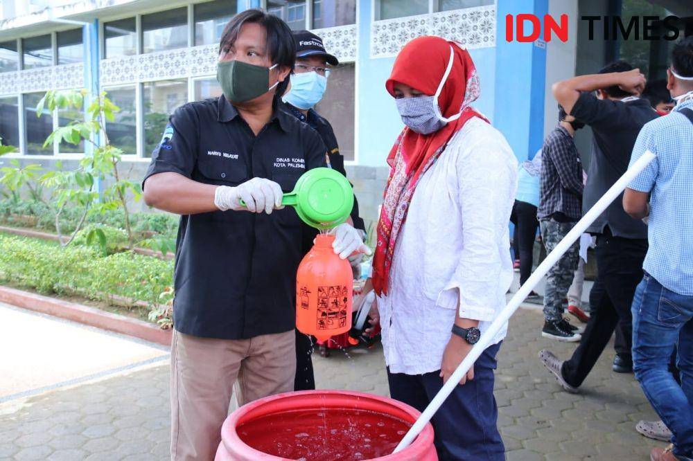 Ilusttasi pembuatan desinfektan (IDN Times/Feny Maulia Agustin)