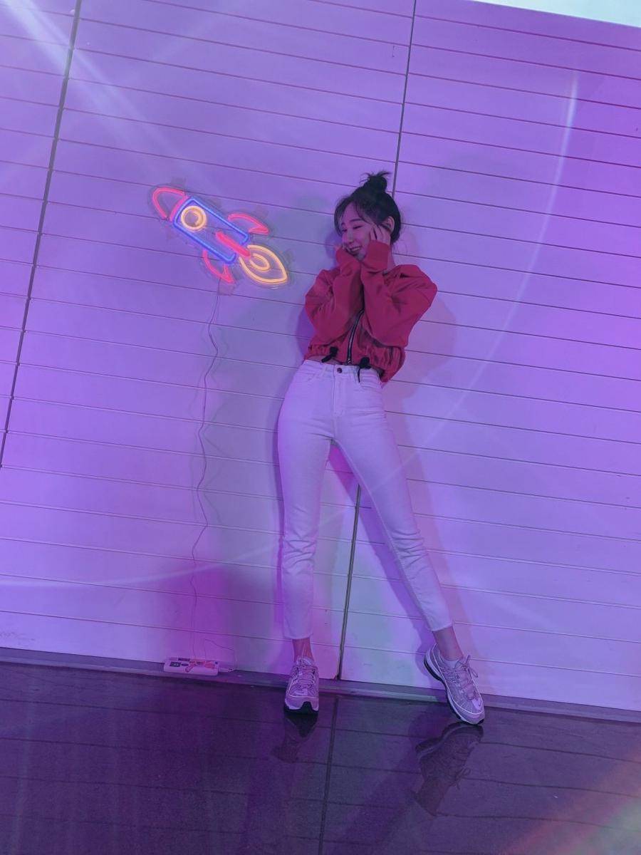 twitter.com/official_izone