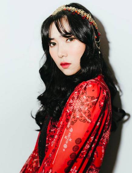 instagram.com/isyanasarasvati