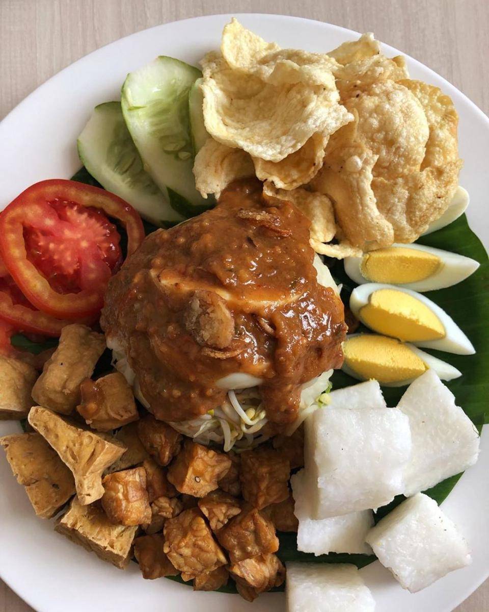 Instagram.com/cakra.khan