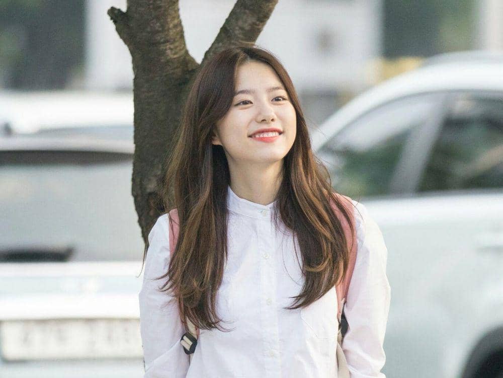 10 Potret Kim So Hye, Siswi Manis di KDrama 'How To Buy A Friend'