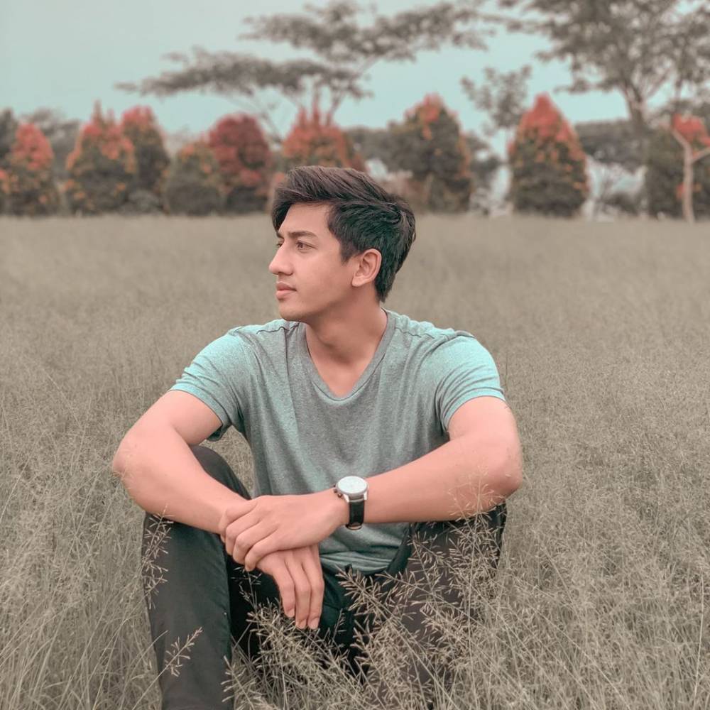 Instagram.com/harrisvriza