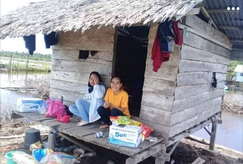 Viral, Kisah 2 Mahasiswa Makassar Karantina Mandiri di Gubuk Empang