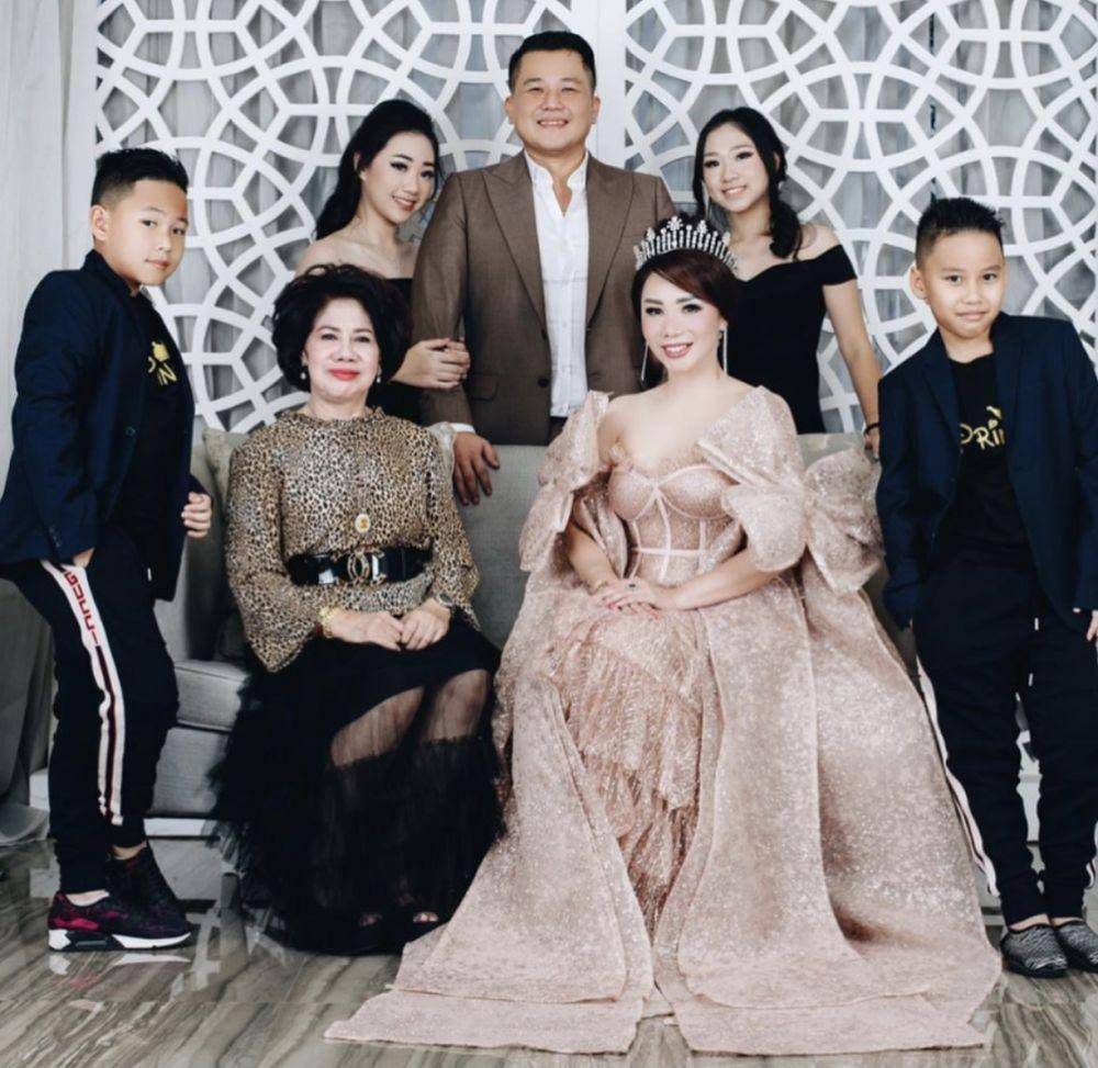 instagram.com/femmypermatasari