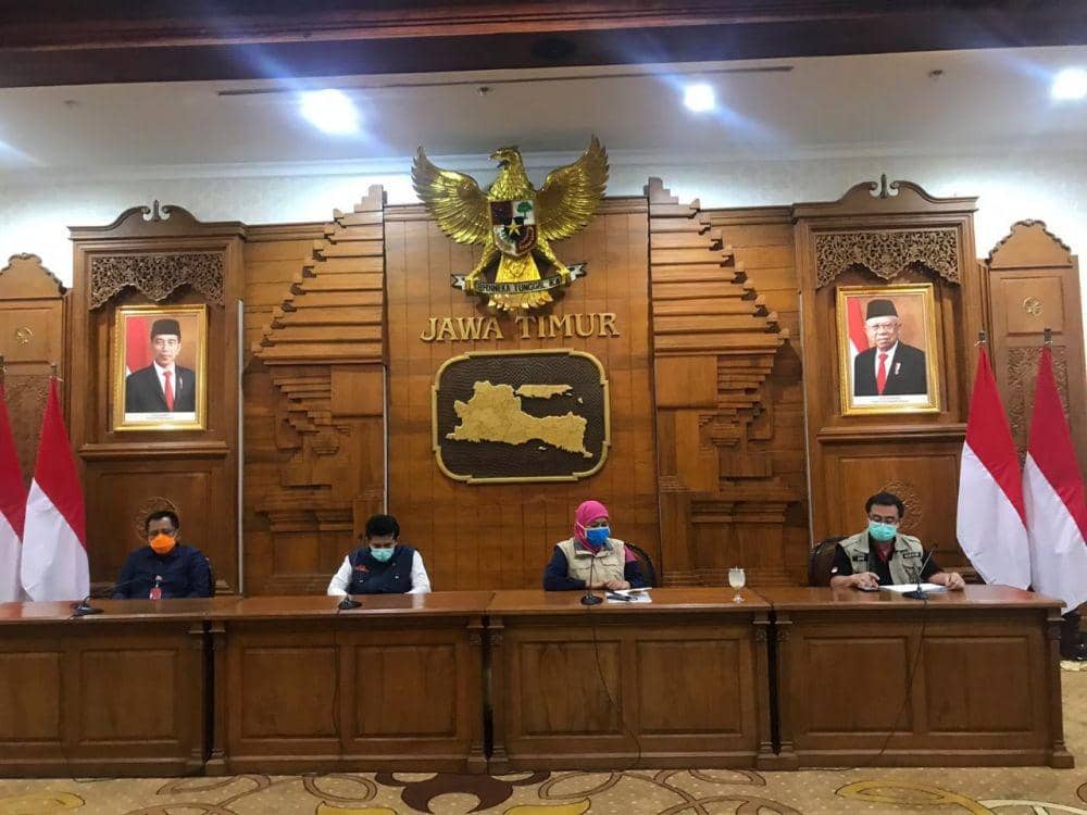 Gubernur Jatim, Khofifah Indar Parawansa saat melakukan konferensi pers Selasa (7/4). Dok.IDN Times/Istimewa