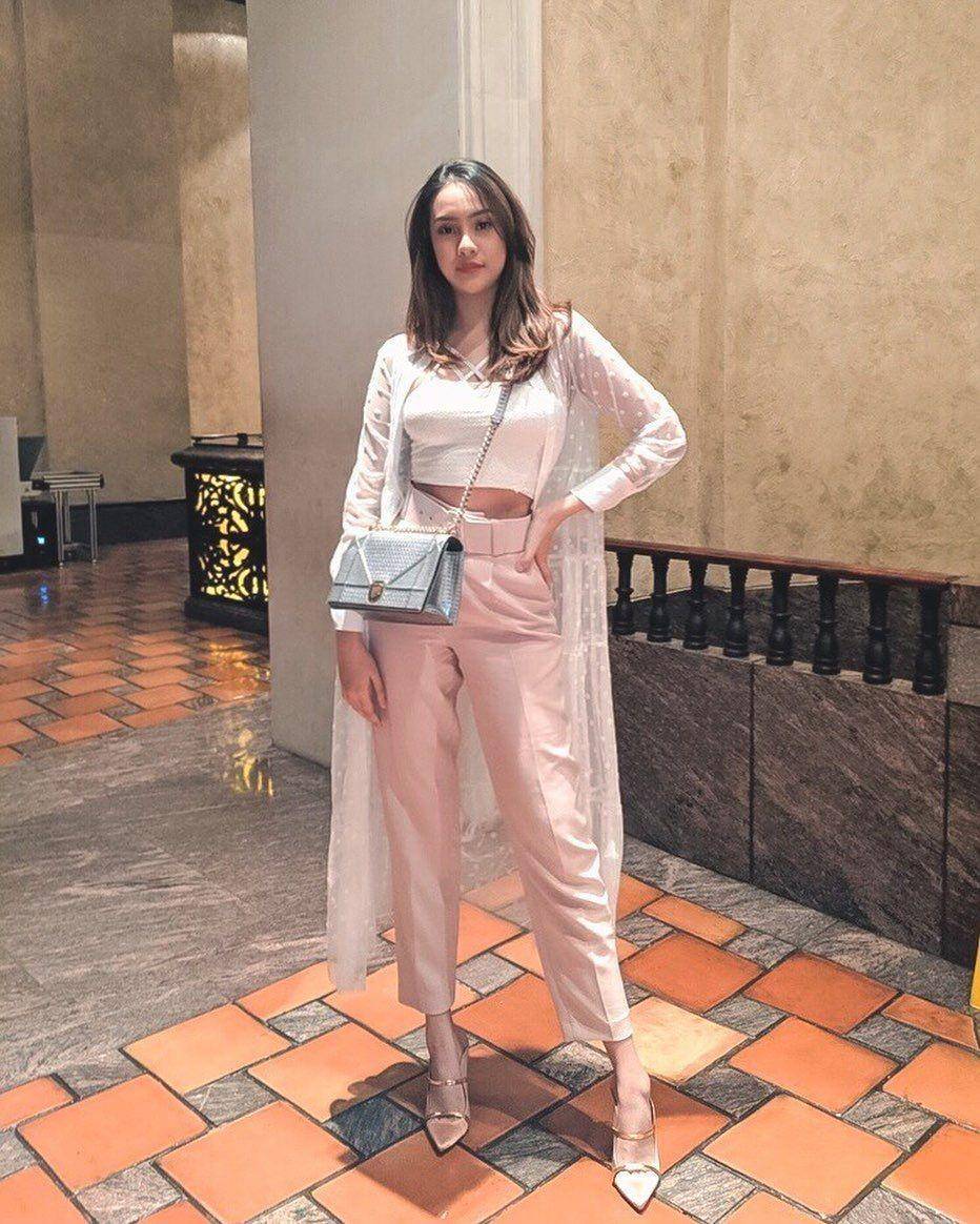 Anya Geraldine (instagram.com/anyageraldine)