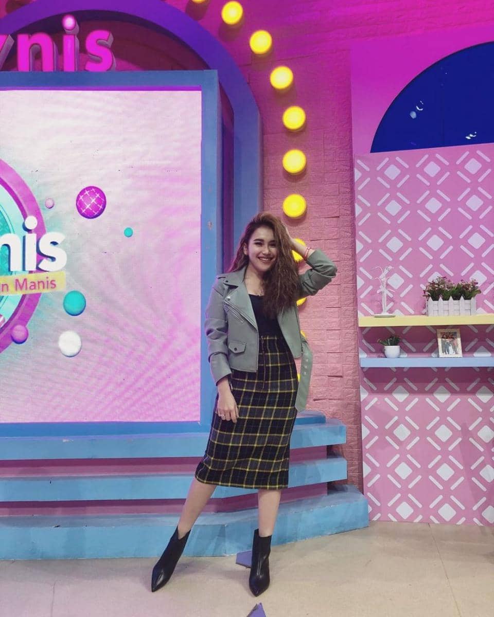 instagram.com/ayutingting92