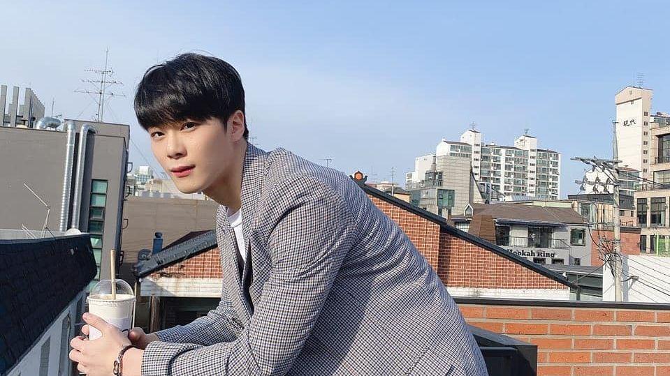 10 Potret Kece Moonbin ASTRO yang Bakal Main Web Drama