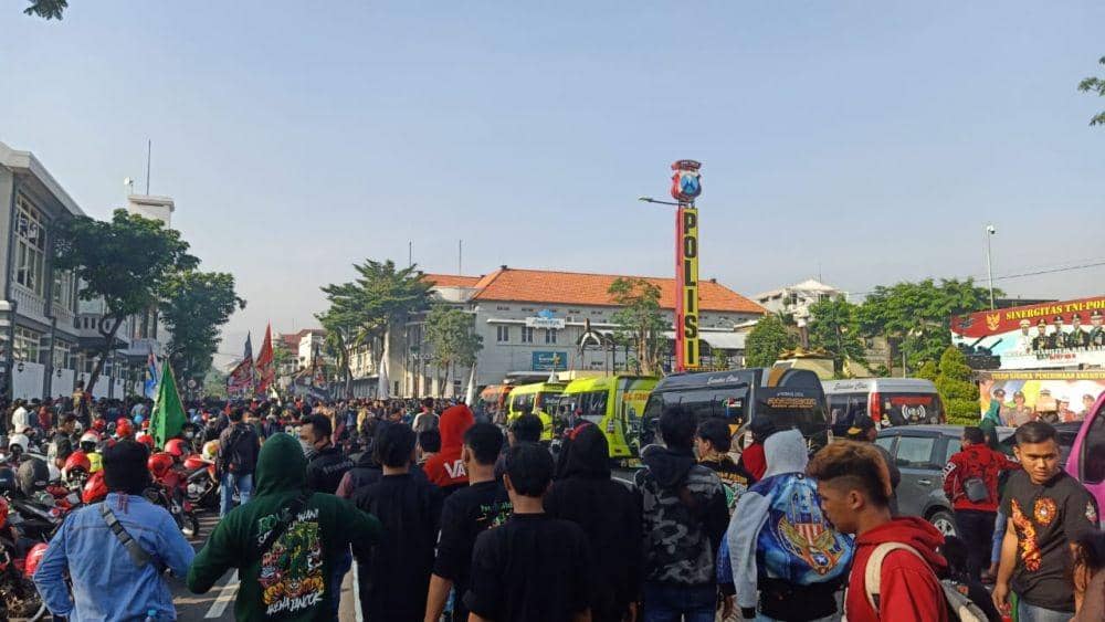 5.000 Massa Pagar Nusa Menuntut Keadilan Polrestabes Surabaya