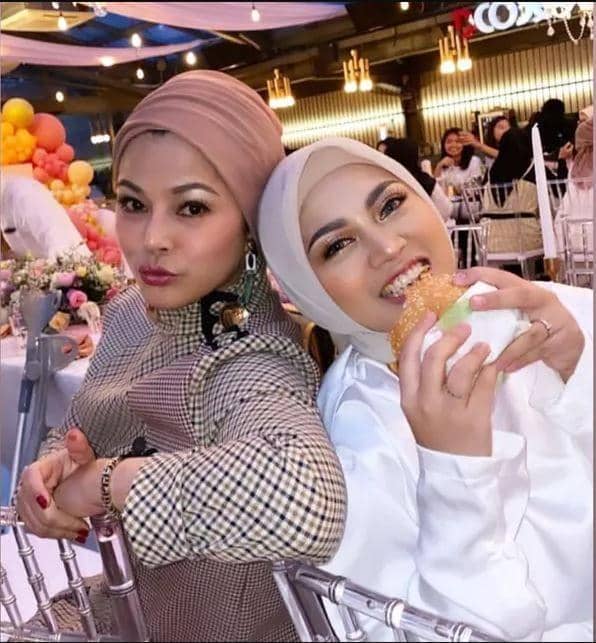 Instagram.com/rachelvennya/