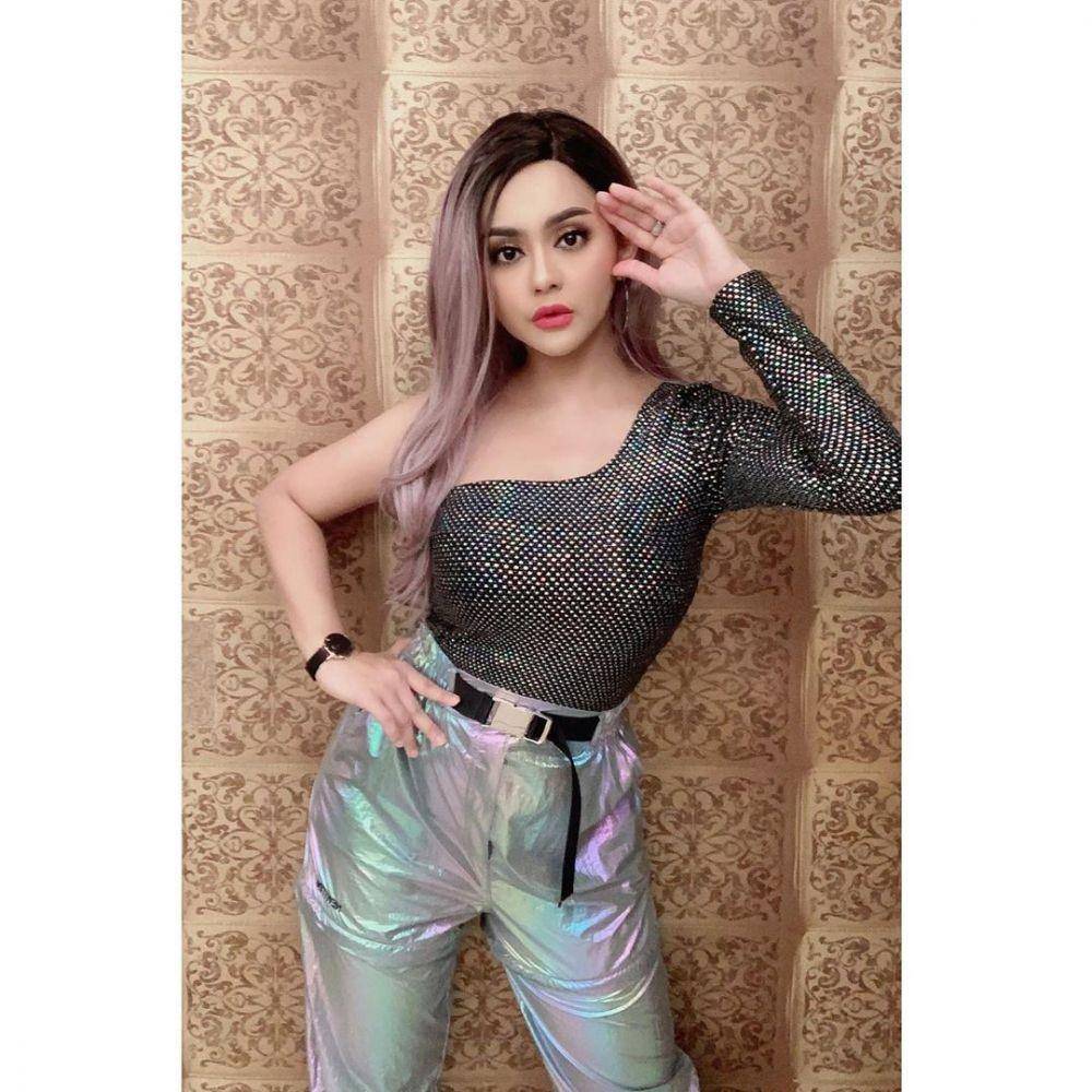 Instagram.com/jenitajanet
