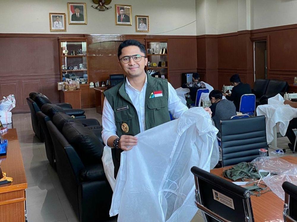 Ruang Kerja Hengky Kurniawan Disulap Jadi Tempat Produksi APD & Masker
