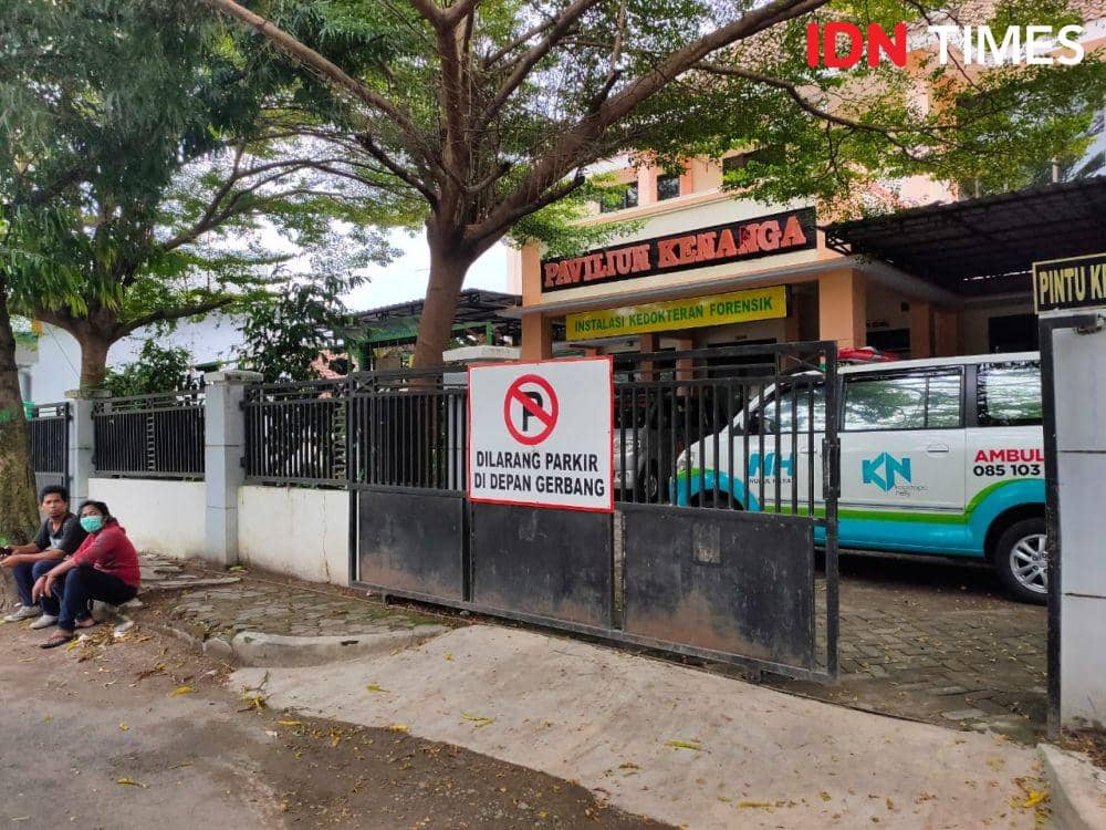 Khawatir Bawa Jenazah COVID-19, Ambulans Tertahan di RSUD Jombang
