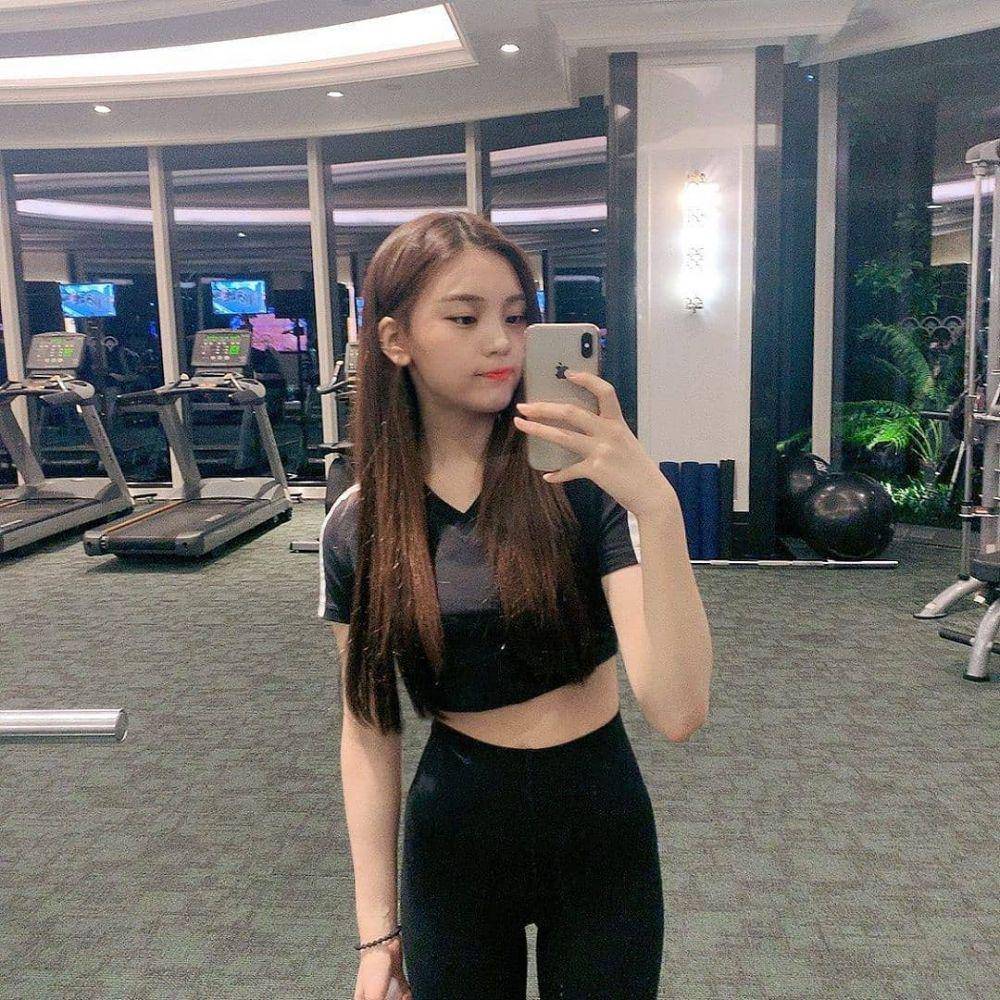 instagram.com/umji.only