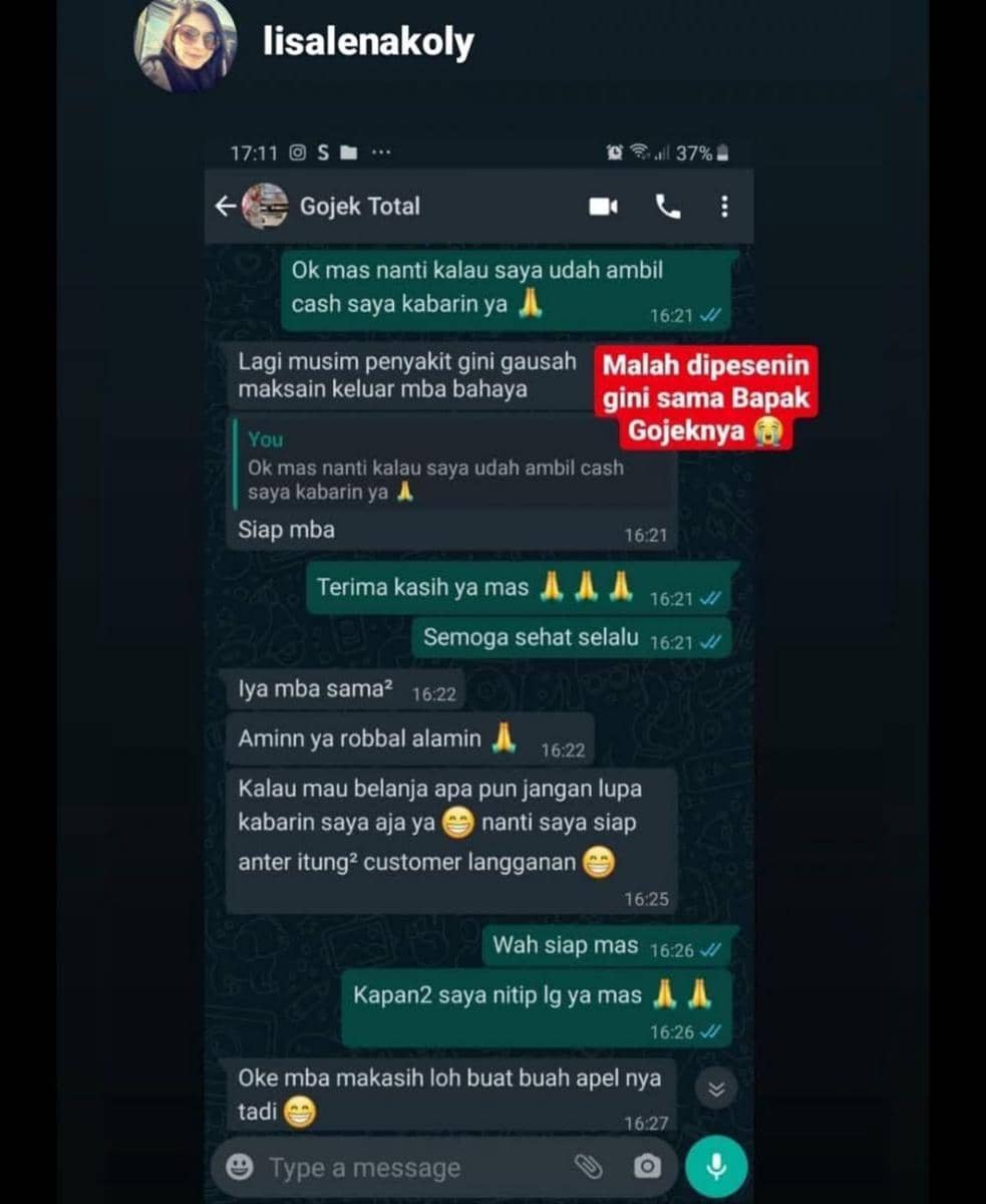 Instagram.com/lisalenakoly