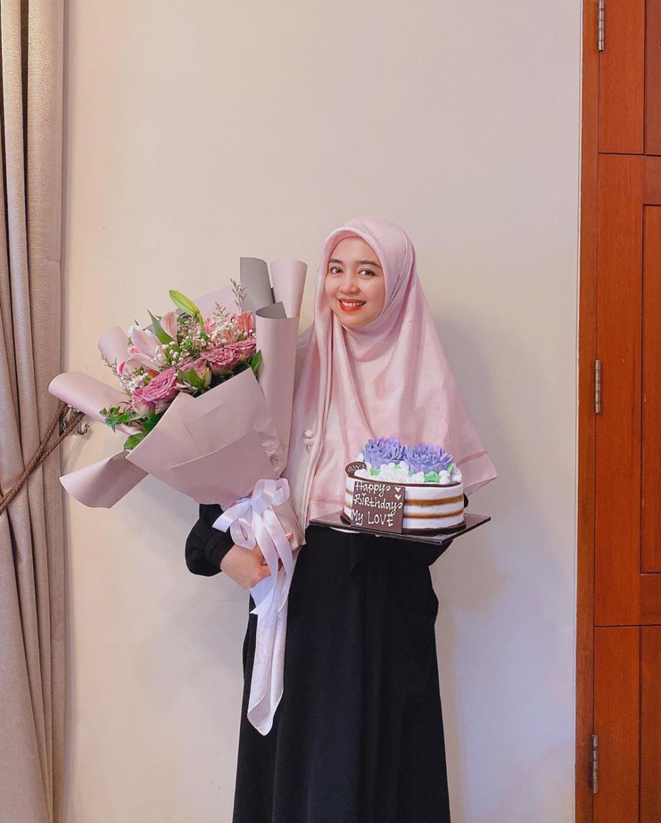 Bikin Adem, 10 Potret Manis Artis Nuri Maulida Ketika Kenakan Hijab