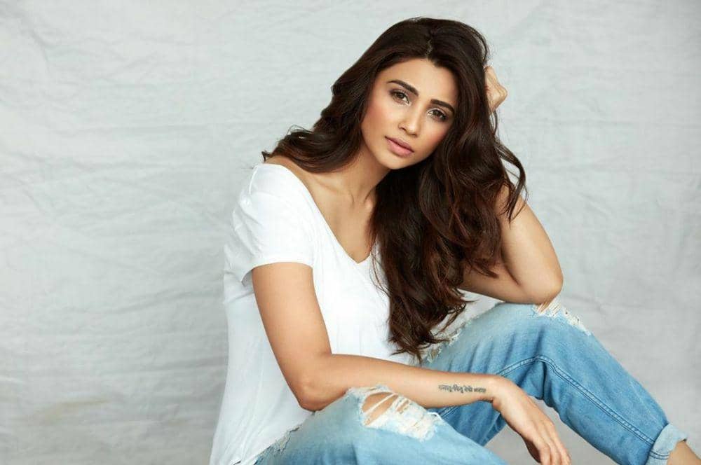 10 Potret Memesona Daisy Shah, Pasangan Salman Khan di Film Jai Ho