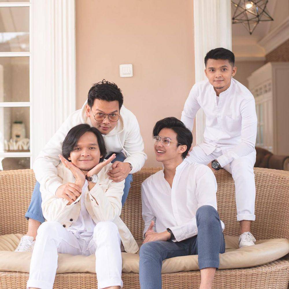 instagram.com/ananditodwis