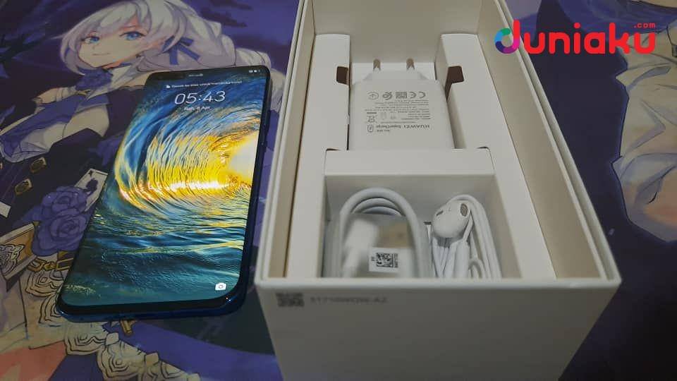 Unboxing P40 Pro. duniaku.com/Adhitya Daniel