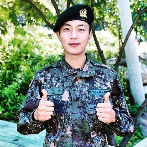 Selesai Wamil, 10 Potret Yoon Doojoon HIGHLIGHT saat Jadi Tentara