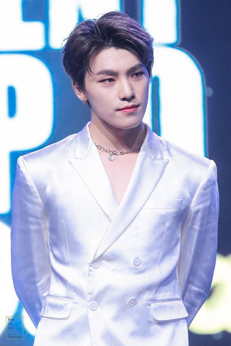 twitter.com/mebeforedawn