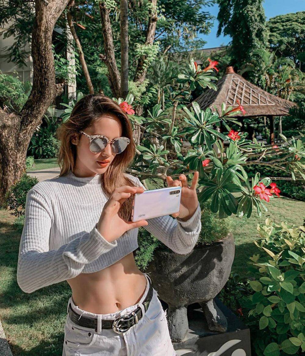 instagram.com/claurakiehl