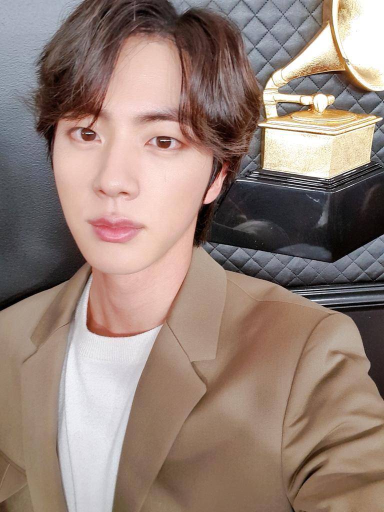 twitter.com/BTS_twt