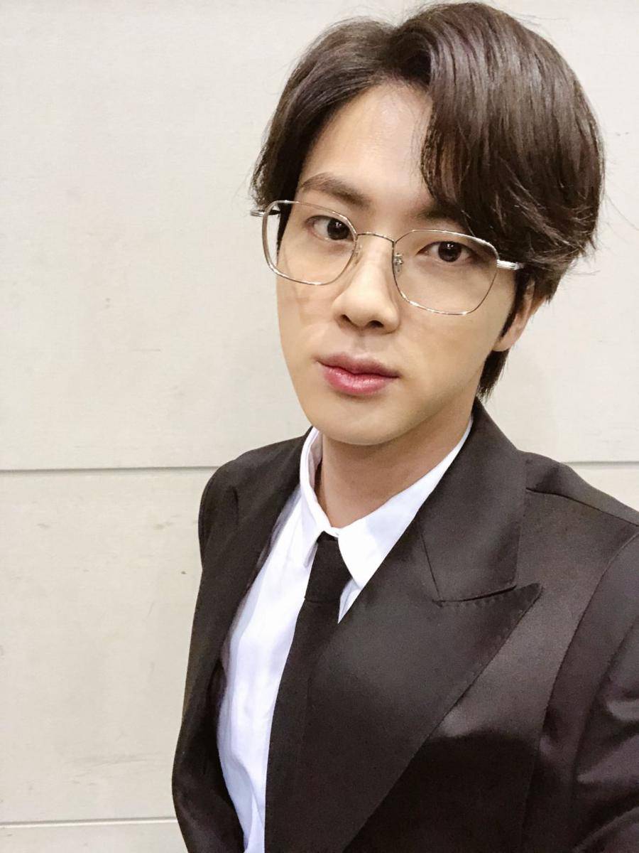 twitter.com/BTS_twt