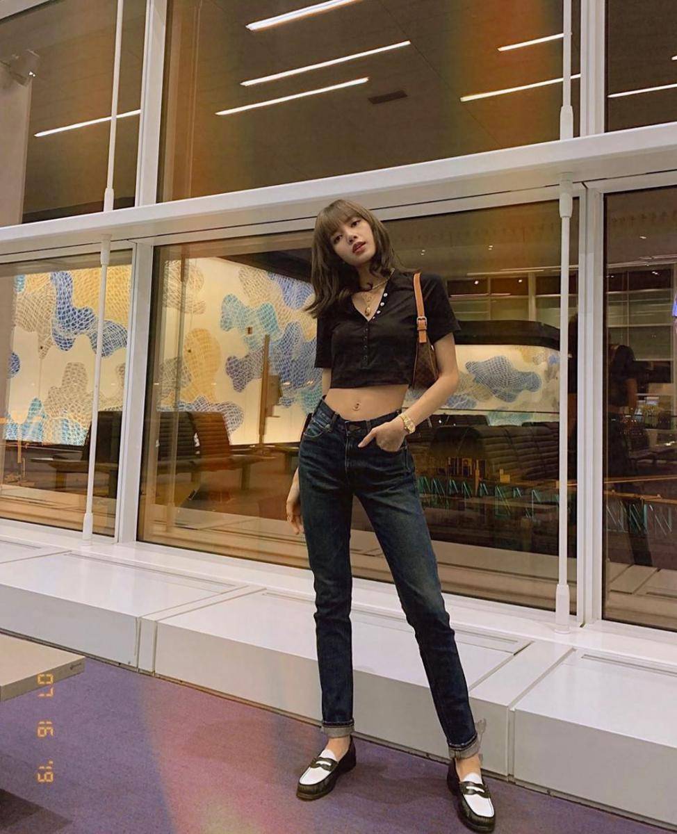 instagram.com/lalalalisa_m