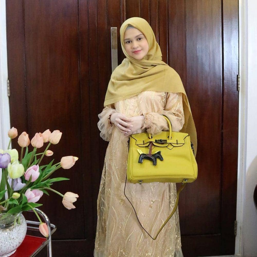 Instagram/cutratumeyriska