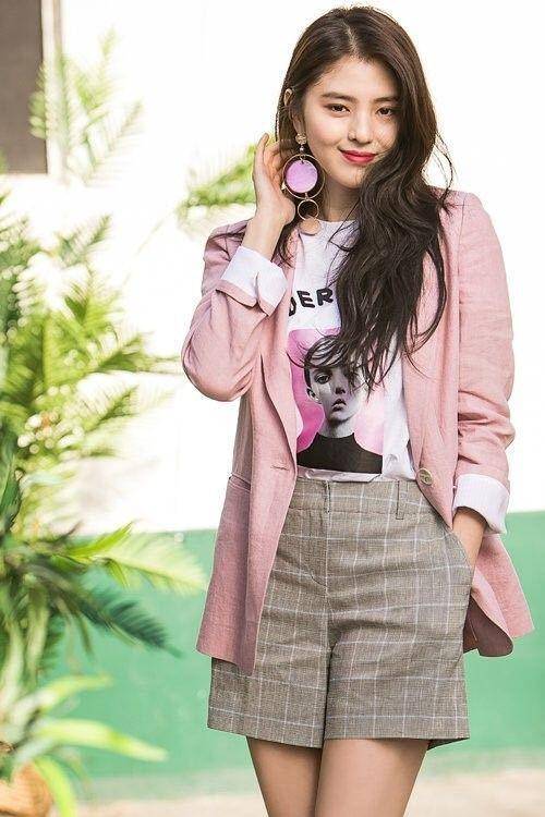 Pinterest/Han sohee warehouse