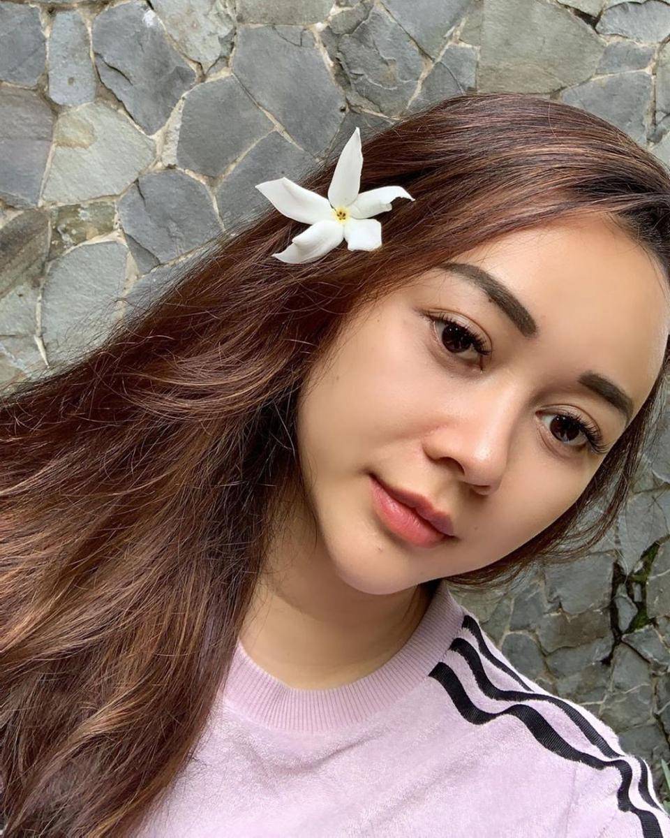 instagram.com/aurakasih