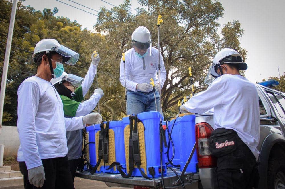 Penyemprotan disinfektan di Lapas Porong, Senin (13/4). Dokumentasi Kanwil Kemenkumham Jatim