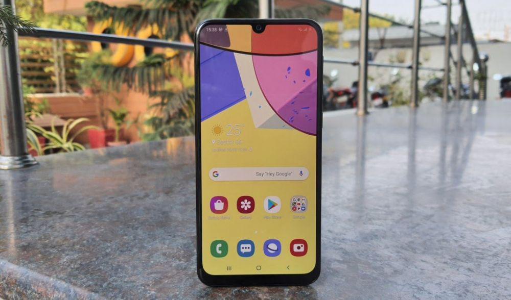 5 Smartphone Mid-range Samsung yang Berasa High-end, Layak Beli!