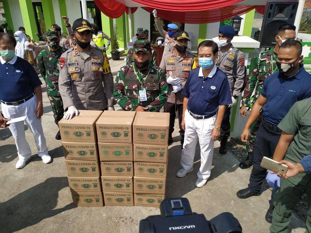 Perketat PSBB, Polda Jabar Cek Kendaraan di Wilayah Perbatasan Jakarta