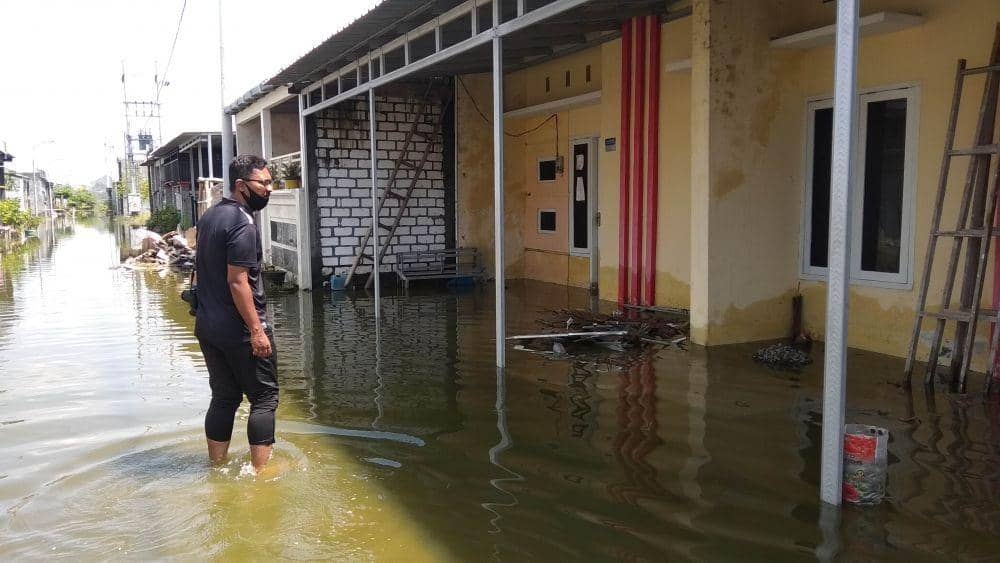 Salah satu perumahan di Lamongan terendam banjir. IDN Times/Imron