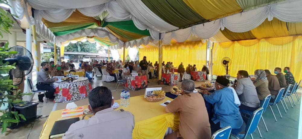 Sosialisasi penanganan COVID 19 kepada seluruh Kades, Lurah, Camat se Kabupaten Langkat (IDN Times/ istimewa)