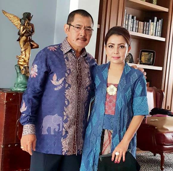 instagram.com/mayangsaritrihatmodjoreal