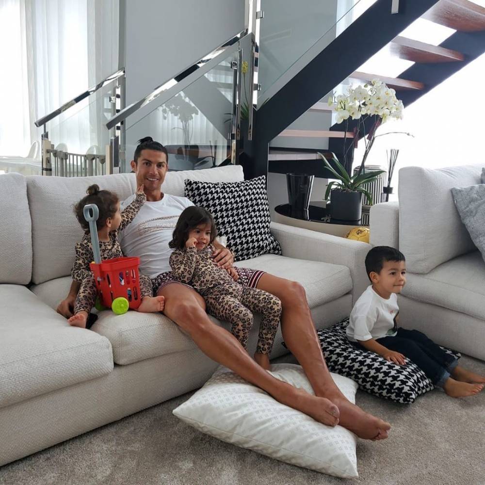 instagram.com/cristiano
