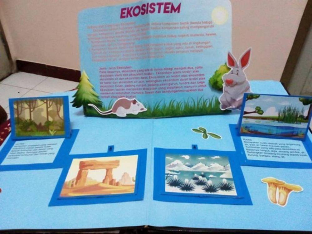 Belajar Ekosistem lebih Mudah dengan Pop-up Book Besutan Mahasiswa UNY