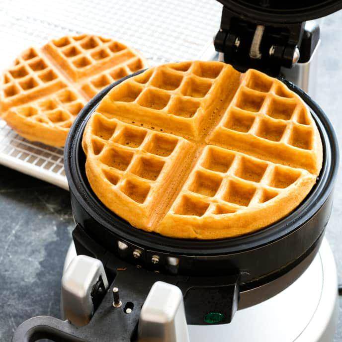 Resep Kreasi Waffle yang Bisa Kamu Coba di Rumah, Enak dan Lembut!