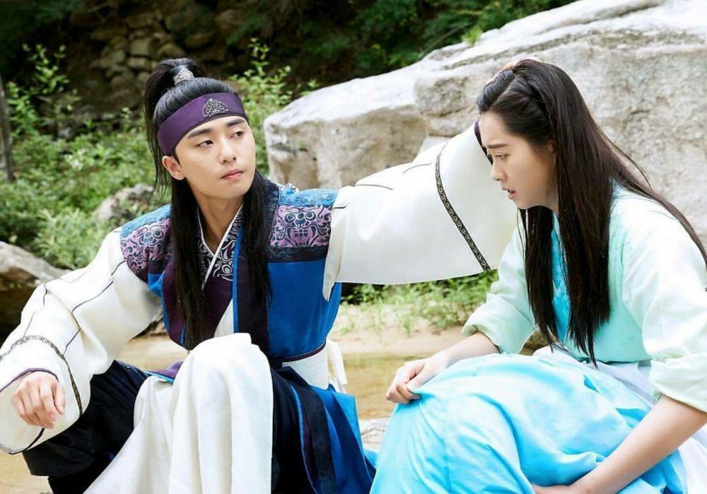 10 Potret Gagah Park Seo Joon Main Drama Saeguk di 'Hwarang'