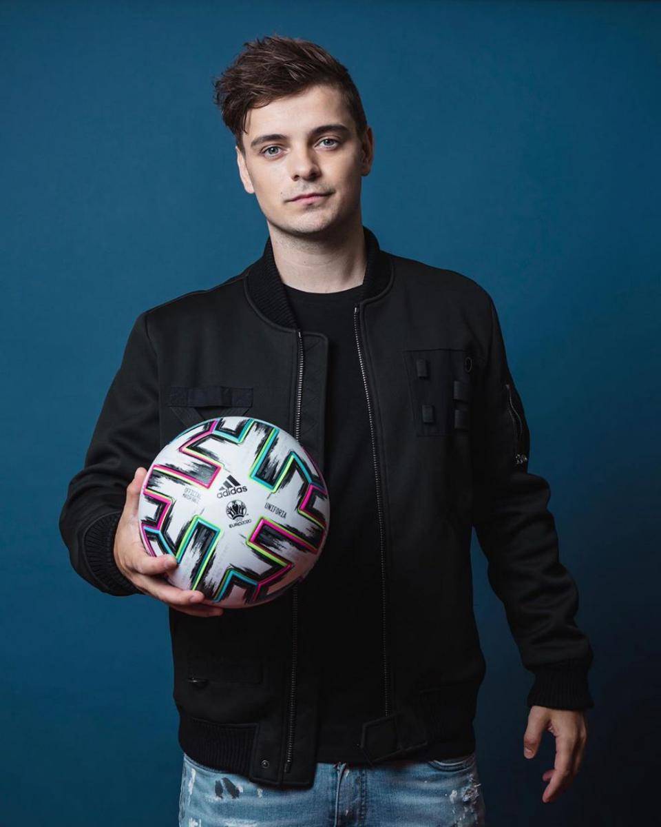instagram.com/martingarrix